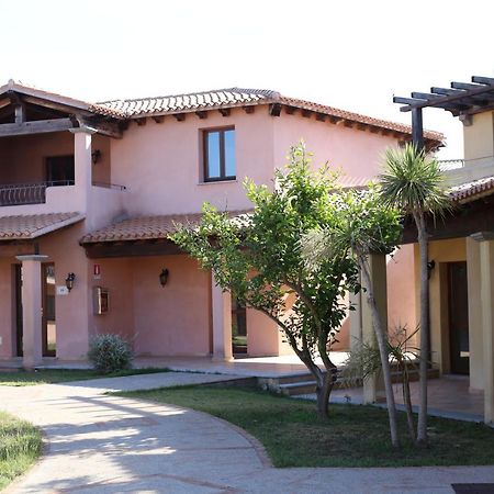 Hotel Borgo Dei Pescatori Aglientu Exterior foto