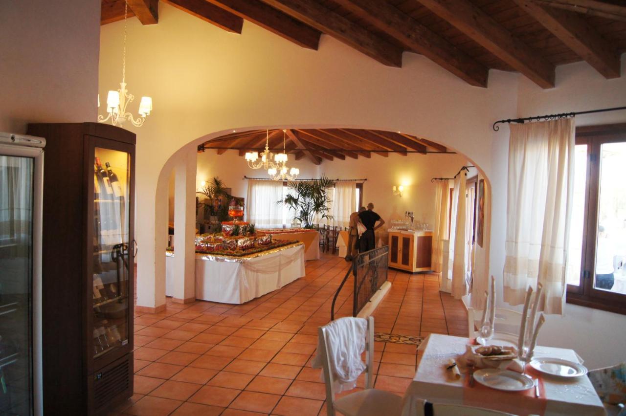 Hotel Borgo Dei Pescatori Aglientu Exterior foto