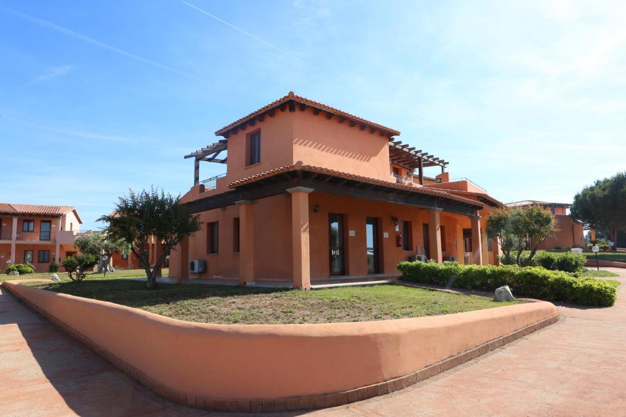 Hotel Borgo Dei Pescatori Aglientu Exterior foto