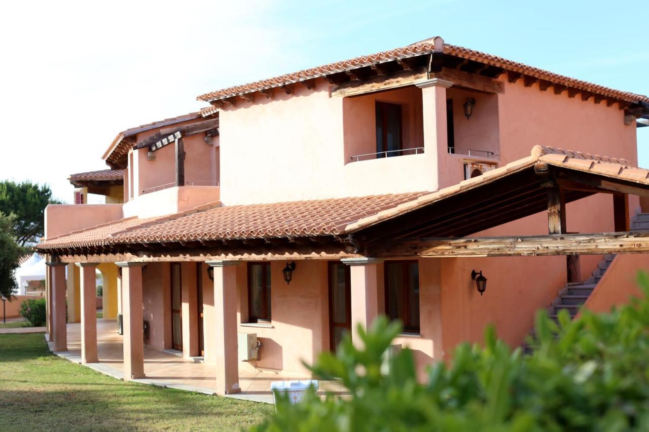 Hotel Borgo Dei Pescatori Aglientu Exterior foto