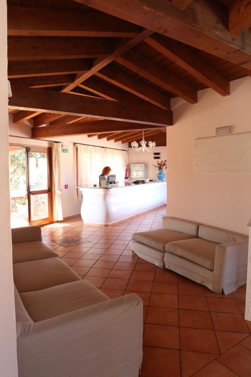 Hotel Borgo Dei Pescatori Aglientu Exterior foto